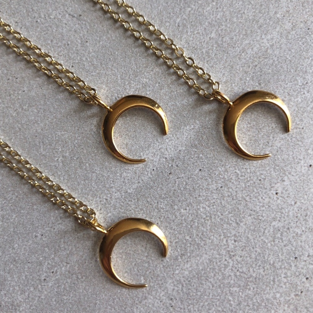 Gold Crescent Moon Charm Necklace 🌙